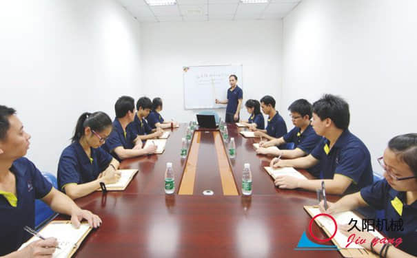 蜜柚APP旧版本蜜柚黄色污車間安全生產管理會議,歸納了“人、機、料、境、法”